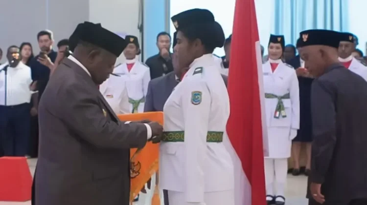 Gubernur Elisa Kukuhkan Paskibraka PBD, Tekankan Keteladanan dan Nama Baik Daerah