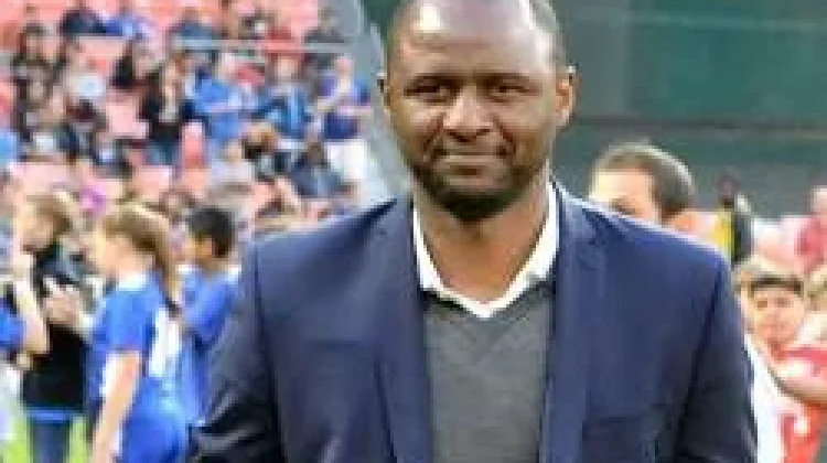 Pulang Kampung, Patrick Vieira Resmi Ditunjuk Jadi Pelatih Senegal