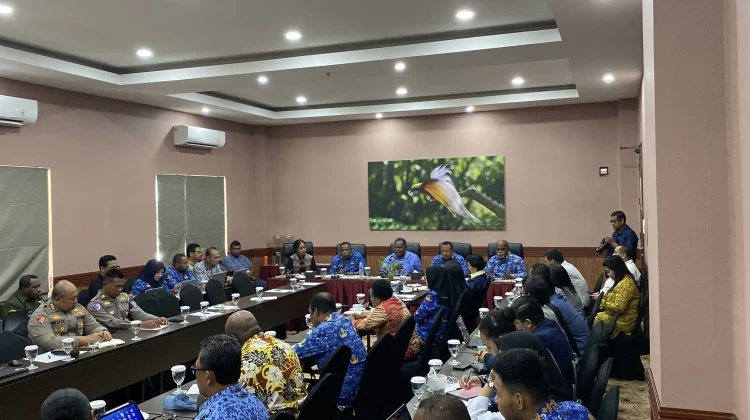 Rapat Finalisasi, Gubernur Elisa Harap Papeda Summit Berjalan Lancar dan Sukses