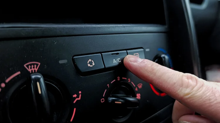 AC Mobil Tidak Lagi Dingin, Ini Sejumlah Faktor yang Perlu Diperiksa