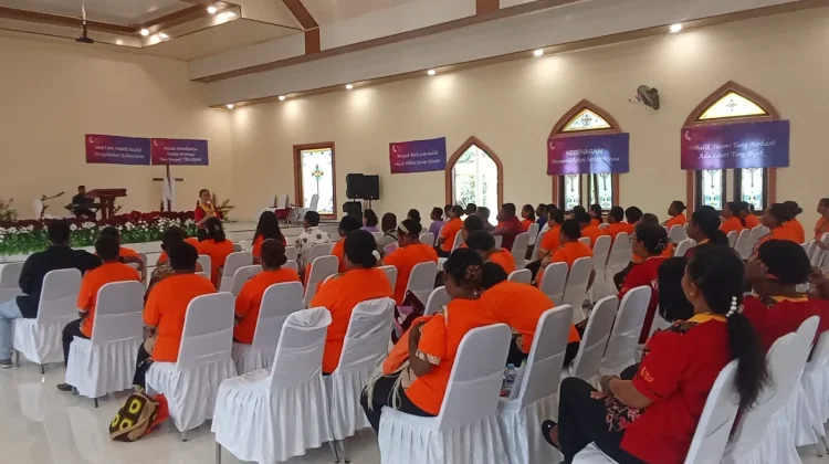Puluhan Perempuan Ikuti Camp Pembinaan Wanita Bijak Sorong Selatan