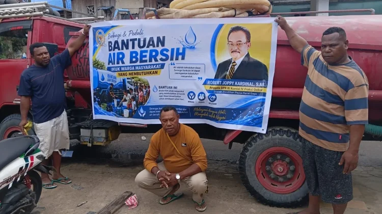Robert Kardinal Pastikan Bantuan Air Bersih Berlanjut di Sorong Raya Pekan Depan