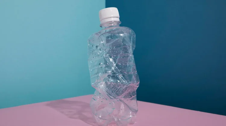 Sering Pakai Ulang Botol Plastik? Kenali Risikonya Sekarang