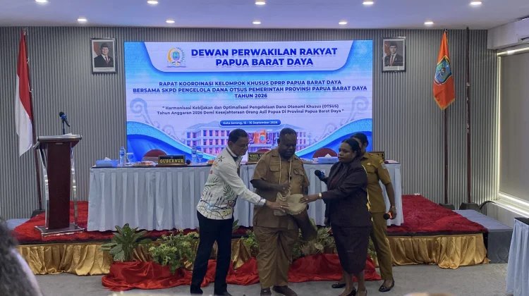 Pemprov PBD dan Poksus DPRP Evaluasi Pengelolaan Dana Otsus