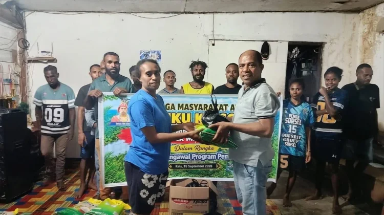 LMA Kaiso Salurkan Paket Sembako kepada Masyarakat Kais