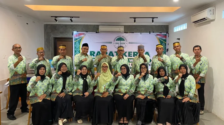 Resmi Dilantik, BPW KKLR Papua Barat Daya Siap Jaga Silaturahmi di Rantau