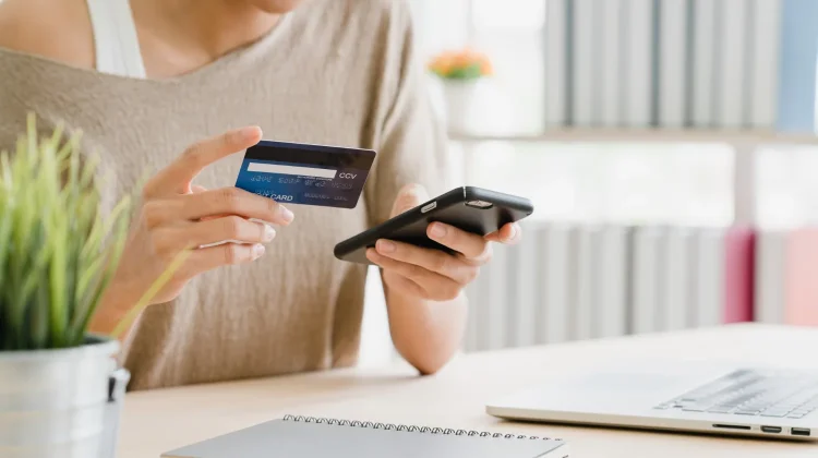 Paylater Makin Populer, Ini Alasan Anak Muda Menggunakannya