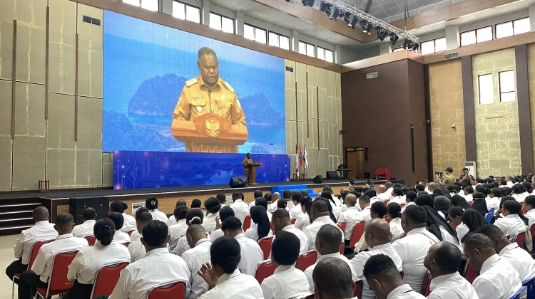 Gubernur Elkam Soroti Kendaraan di PBD yang Masih Beradministrasi Luar Daerah