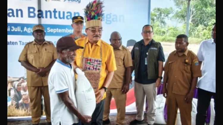 RJK Cek Penyaluran Beras Bantuan Pangan Nasional hingga Pelosok Fef Tambrauw
