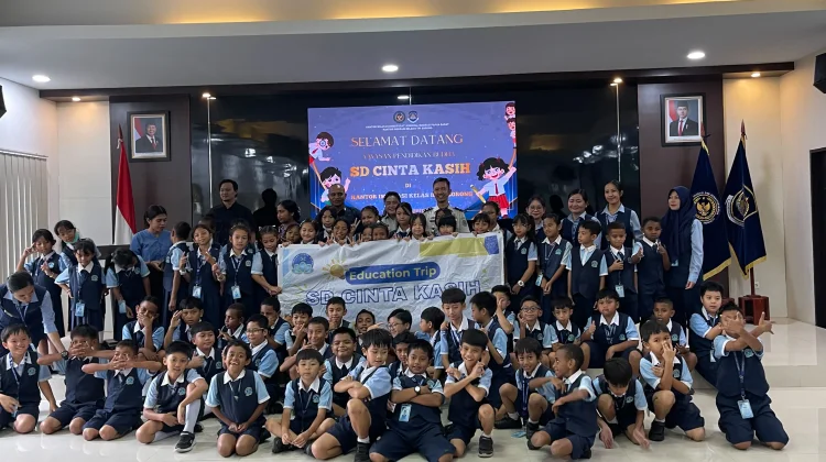 Kenalkan Paspor dan Visa, Siswa SD Cinta Kasih Kunjungi Imigrasi Sorong