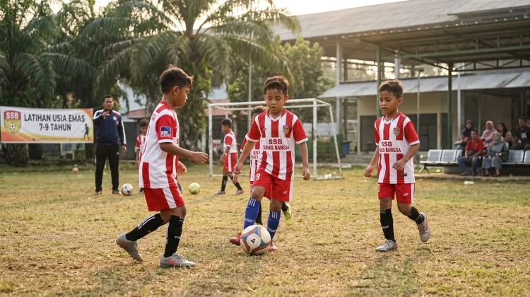 Kapan Usia Paling Tepat Anak Masuk Sekolah Sepak Bola?