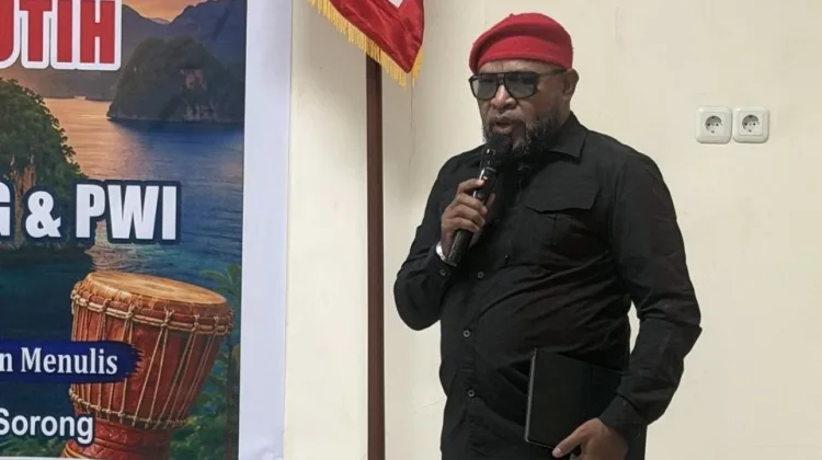 Pelatihan Jurnalis Merah Putih, Franky Umpain Kenalkan Konsep “Sasi Hoax”