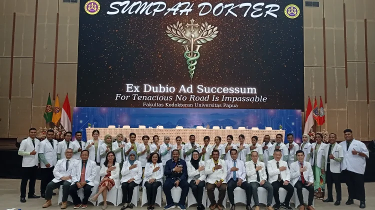 25 Dokter Muda Unipa Jalani Prosesi Sumpah Dokter