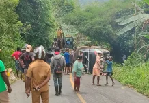 Mobil Tangki CPO Terbalik, 5.000 Liter Minyak Sawit Tumpah ke Jalan