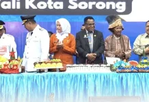 Hadiri Syukuran HUT Kota Sorong, Ini Pesan Pj Sekda PBD Yakob Kareth
