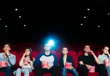 Rahasia Posisi Duduk Terbaik saat Menonton di Bioskop
