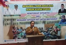 Bupati Petronella Krenak Imbau Kominfo Bangun Kerja Sama
