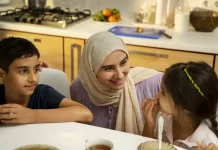 Panduan Anak Mengenal Etika saat Berkunjung ke Rumah Saudara