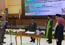 Gubernur PBD Lantik Hasan Makassar jadi Kepala UPTD BLUD KKPD Raja Ampat
