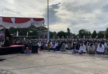Ribuan Jemaah Ikuti Salat Idulfitri di Lapangan Kantor Wali Kota Sorong