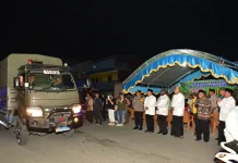 Gemuruh Malam Takbiran, Satu Truk Pasmar 3 Ramaikan Pawai Idul Fitri di Sorong