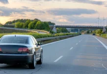 Ini Alasan Mengapa Dilarang Membuka Kaca saat Berada di Jalan Tol