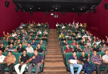 Pasmar 3 Gelar Nobar ‘The Hostage's Hero’ Bersama Masyarakat Sorong