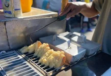 Perbedaan Kue Baroncong dan Kue Pukis, Mirip tapi Beda Rasa