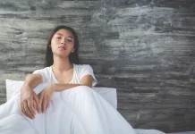 Overthinking Malam Hari Bikin Susah Tidur Ini Solusinya