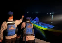 Tim SAR Satpolairud  Evakuasi Nelayan yang Sempat Hilang Kontak