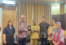 Terima Audiensi Kedubes AS, Wagub Dorong Sorong Jadi Pusat Program Bahasa Inggris