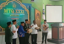 Bupati Johny Kamuru Resmi Membuka Pelaksanaan MTQ Kabupaten Sorong