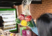 Harga Plastik Naik, Ini yang Bisa Dilakukan Masyarakat