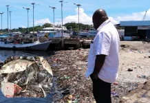 Kepala DLH PBD Sorot Limbah Pasar Ikan Jembatan Puri Sorong, Warga Alami Gatal-gatal