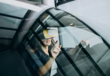 Membersihkan Kaca Mobil yang Berjamur