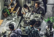 Membangun Tim Kecil yang Solid di Coffee Shop