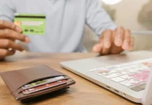 Kenali Plus Minus Menabung di Bank vs Dompet Digital