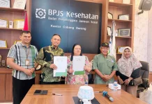 Klinik Pratama Maju Bersama Kota Sorong salurkan CSR bantu peserta JKN menunggak