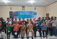 Dispar Raja Ampat  Fasilitasi Pelatihan Desain Produk bagi Mama-mama Papua