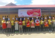 Kasat Narkoba Juara Masak Nasi Goreng di Polres Raja Ampat Sambut Hari Bhayangkara