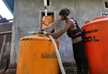 Polda PBD Salurkan 20 Ribu Liter Air Bersih untuk Masyarakat