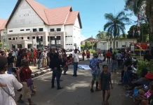 Tuntut Transparansi Dana Otsus, Ratusan Mama-Mama Papua Duduki Kantor Gubernur PBD
