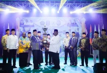 Gubernur Elisa Kambu Membuka MTQ ke-2 Tingkat Provinsi
