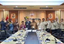 Elisa Kambu Paparkan Cetak Biru Transformasi Ekonomi OAP kepada Menteri Koperasi