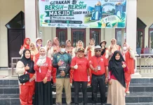 Gebermas di Raja Ampat, Kemenag Bersama DKM dan Majelis Taklim Bersih-Bersih Masjid