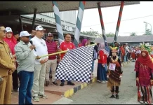 Meriahkan HUT RI, Wali Kota Sorong Lepas Jalan Kreasi Tingkat Sekolah