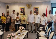 Gubernur Elisa Kambu Usulkan Danau Ayamaru Jadi Prioritas Nasional