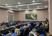 Rapat Finalisasi, Gubernur Elisa Harap Papeda Summit Berjalan Lancar dan Sukses