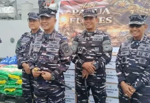 Peduli NTT, TNI AL Distribusikan 10 Ton Bantuan Kemanusiaan Melalui Koarmada III