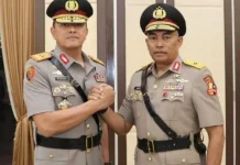 Audie Sonny Latuheru Serahkan Tongkat Komando kepada Hengki Haryadi